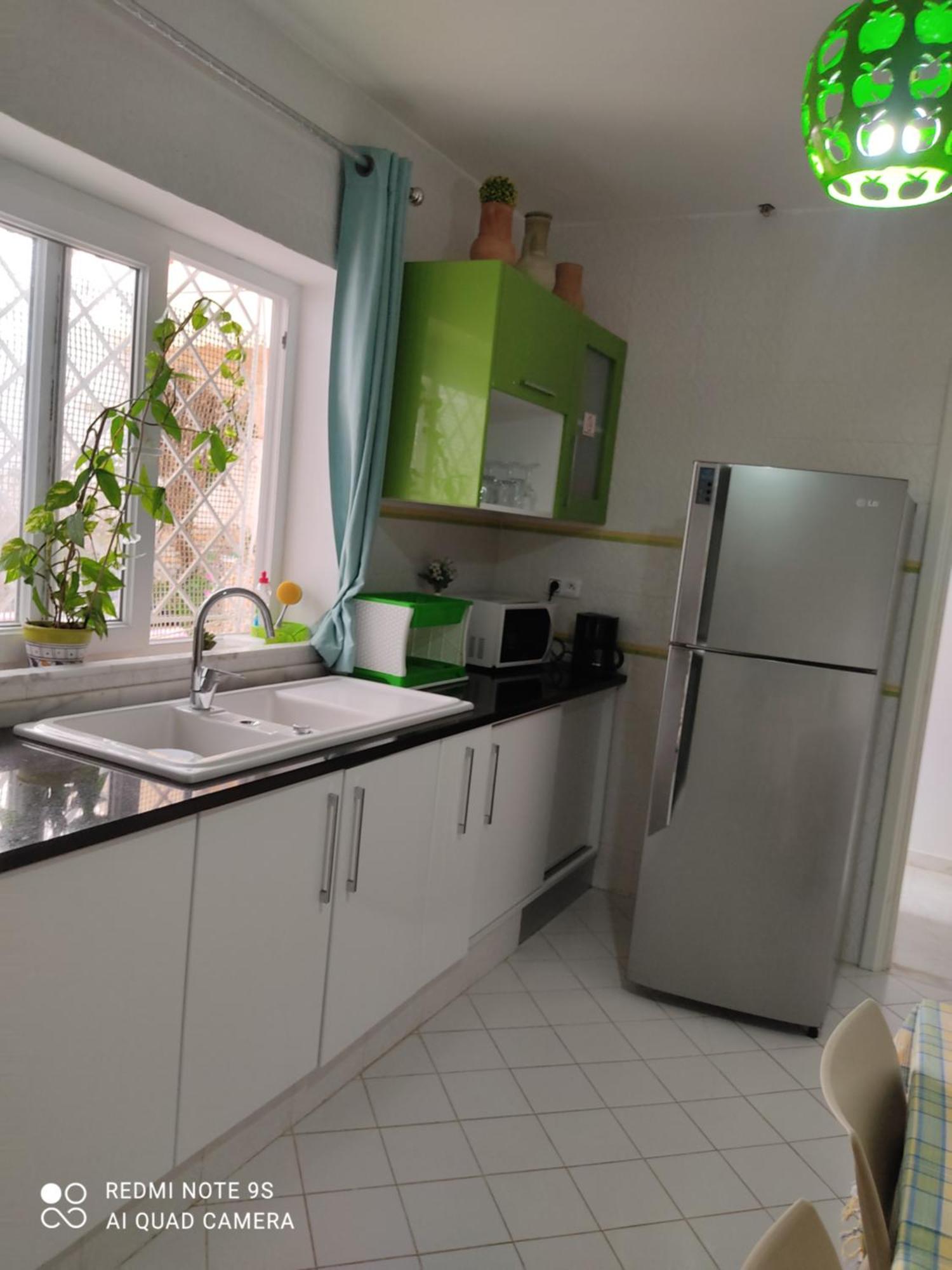 Etage De Villa Avec Jardin, Pres De L'Aireport Et Parking Prive Ariana Esterno foto