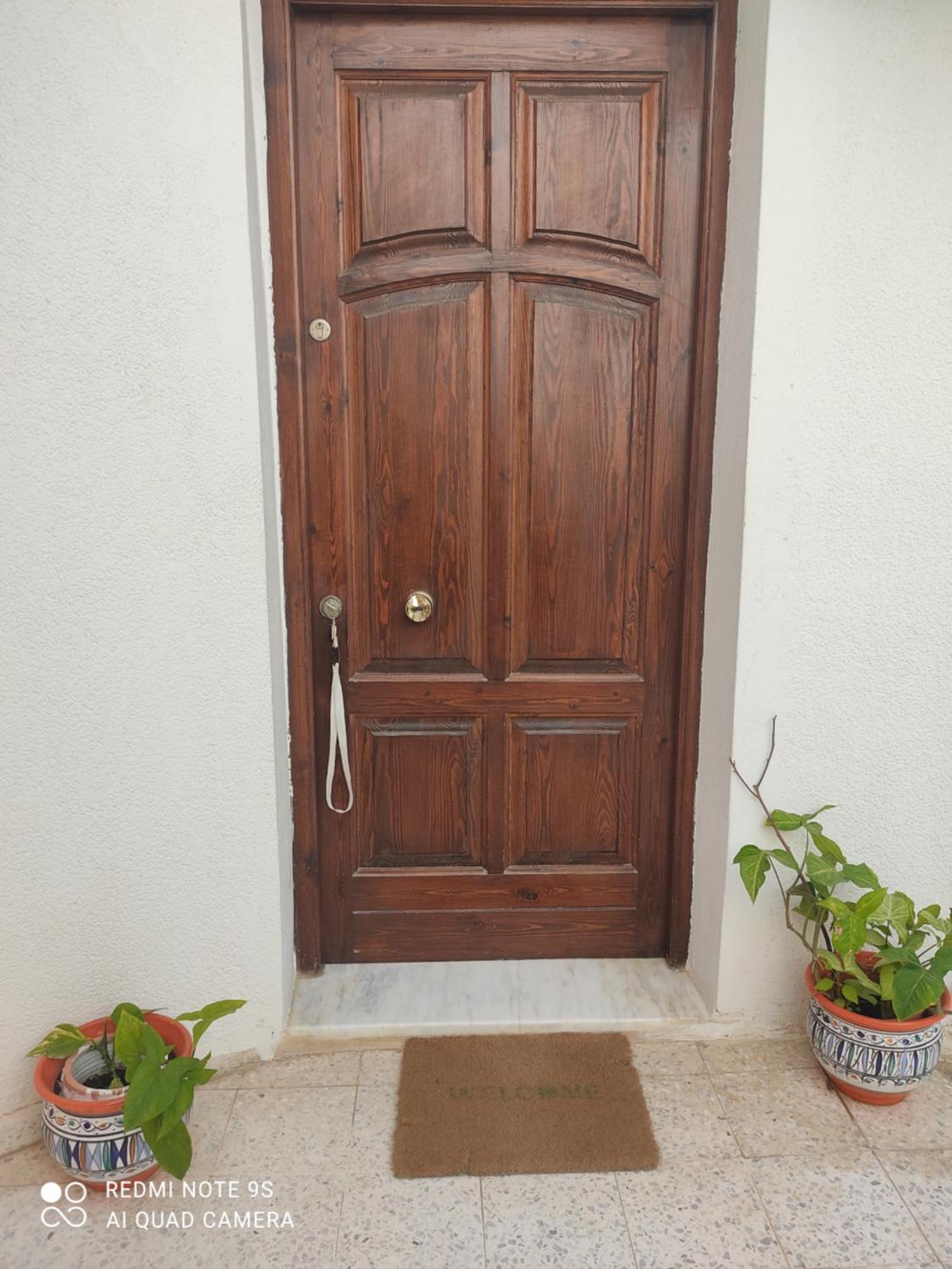 Etage De Villa Avec Jardin, Pres De L'Aireport Et Parking Prive Ariana Esterno foto