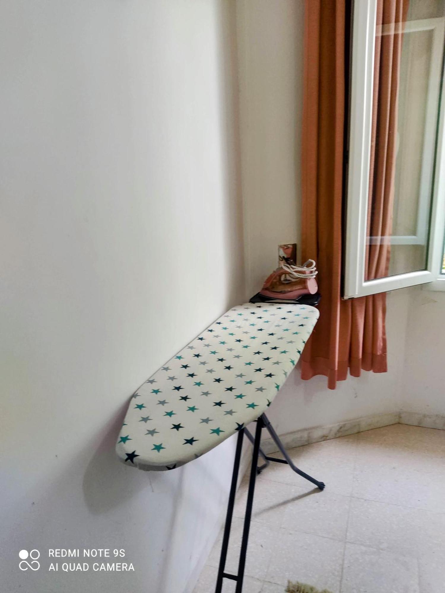 Etage De Villa Avec Jardin, Pres De L'Aireport Et Parking Prive Ariana Esterno foto